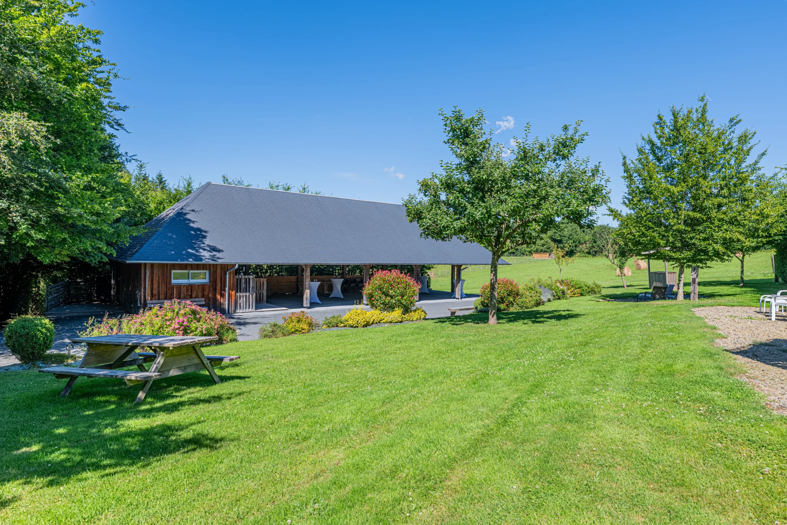 Gite de la cour jardin extérieur
